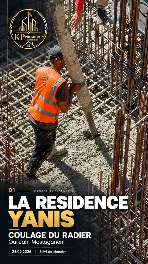 Ouvrier pendant le coulage du béton du radier